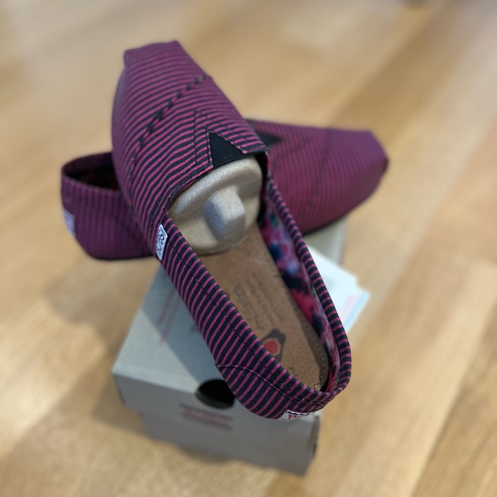 BOBS From Skechers, New With Tags in Box, Women’s Size 7